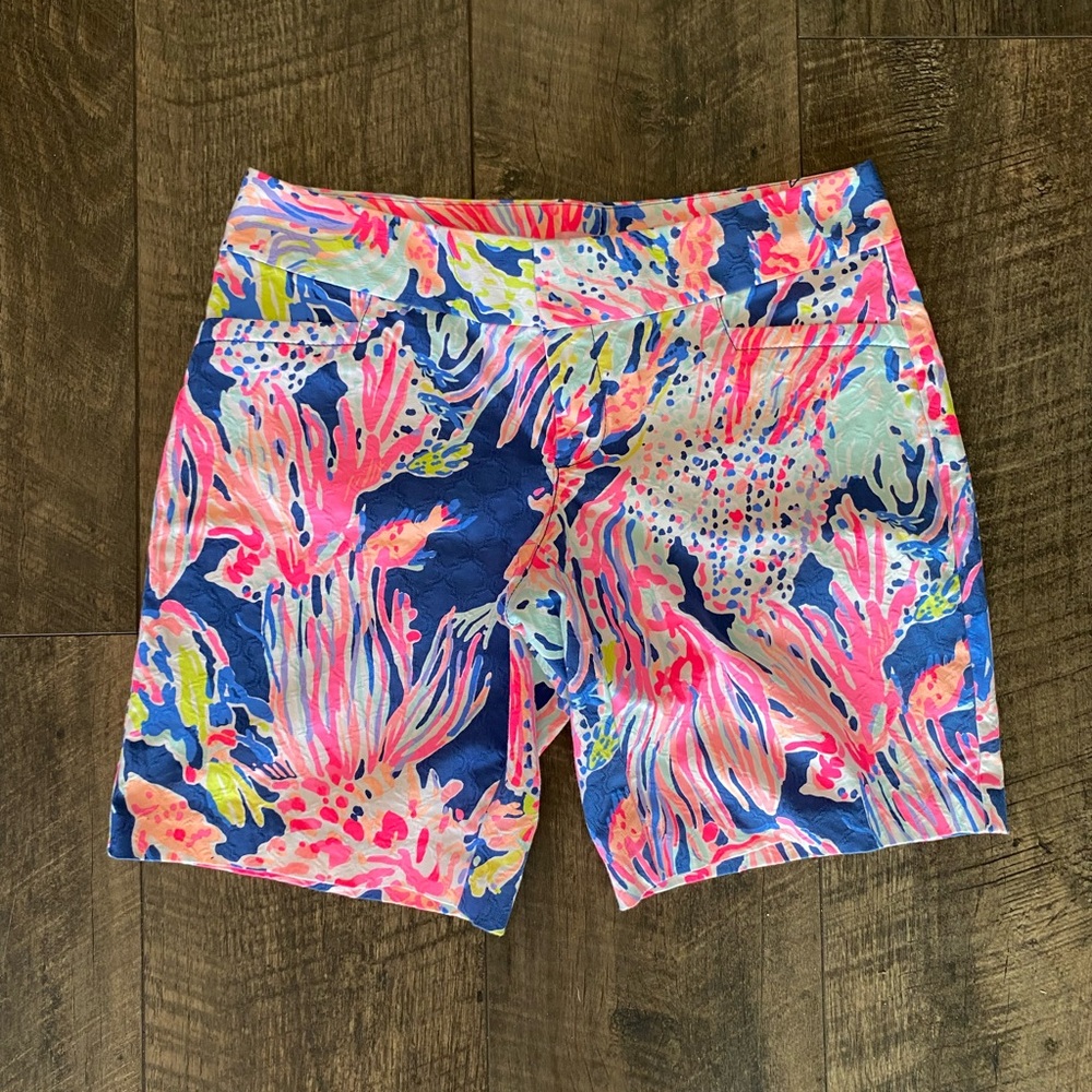 Lilly Pulitzer coral shorts size 2
